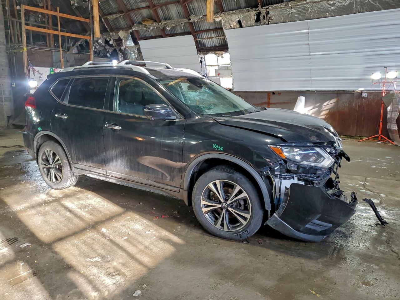 2019 NISSAN ROGUE S photo 4