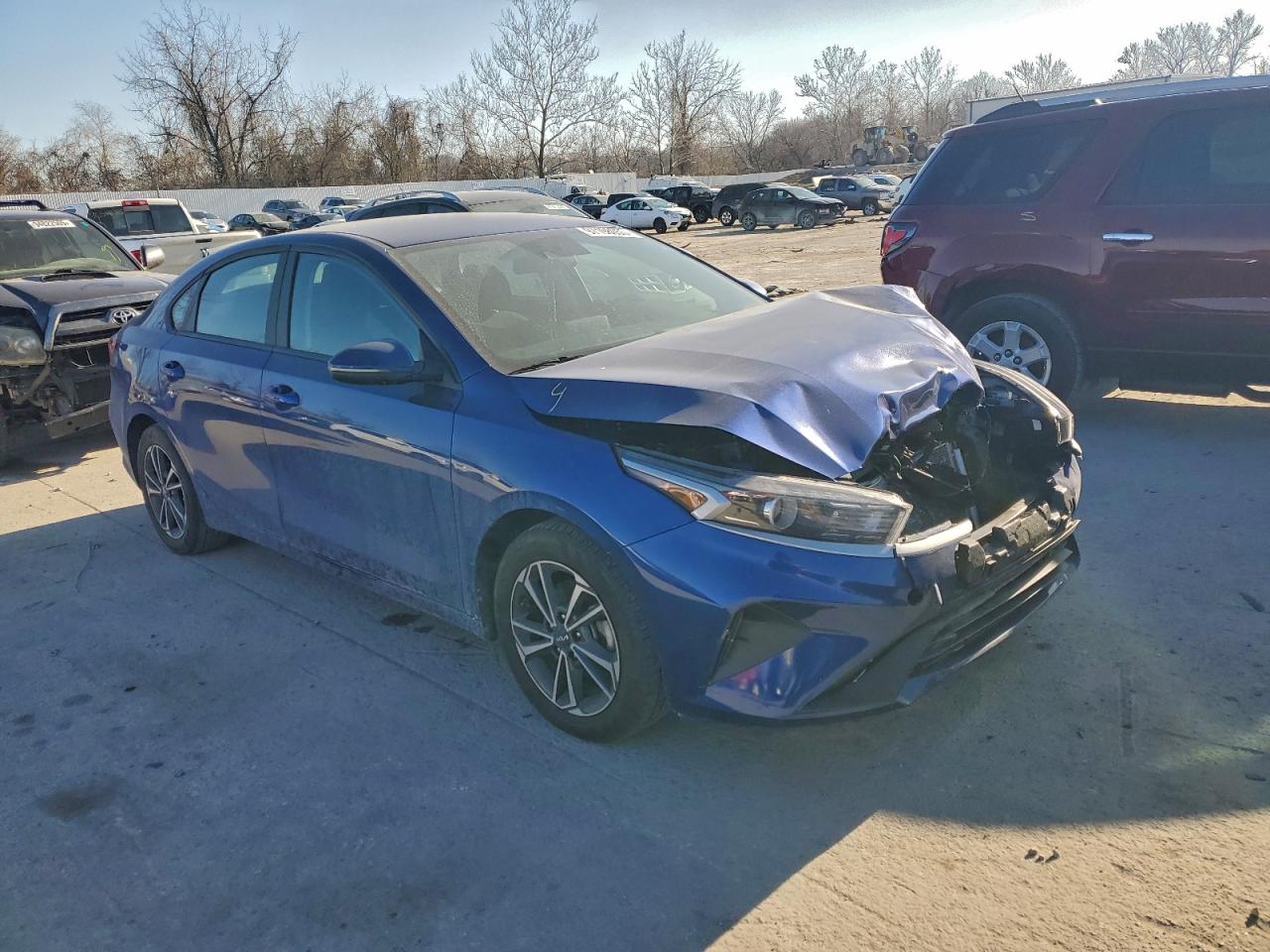 2023 KIA FORTE LX photo 4