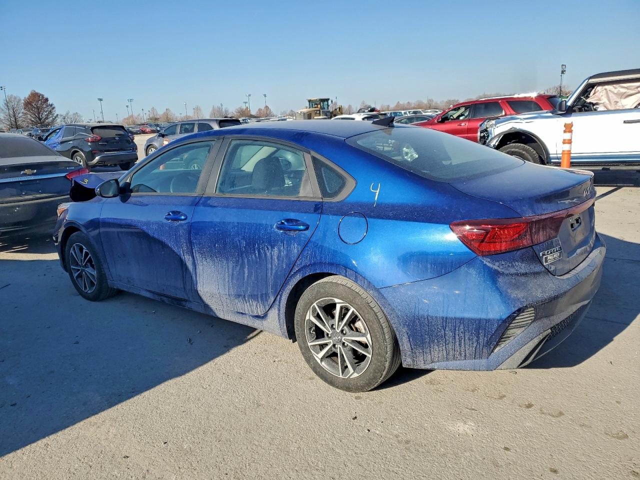2023 KIA FORTE LX photo 2
