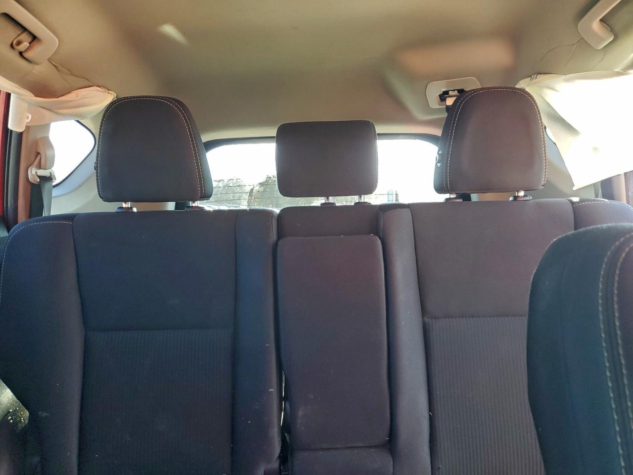 2015 TOYOTA RAV4 XLE photo 10