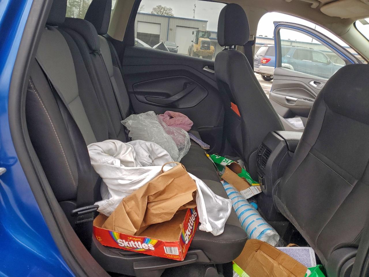 2017 FORD ESCAPE SE photo 11