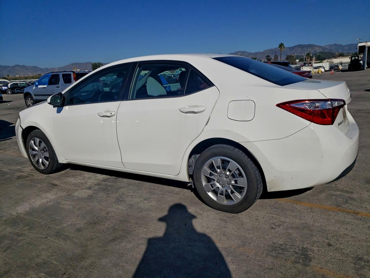 2016 TOYOTA COROLLA L photo 2