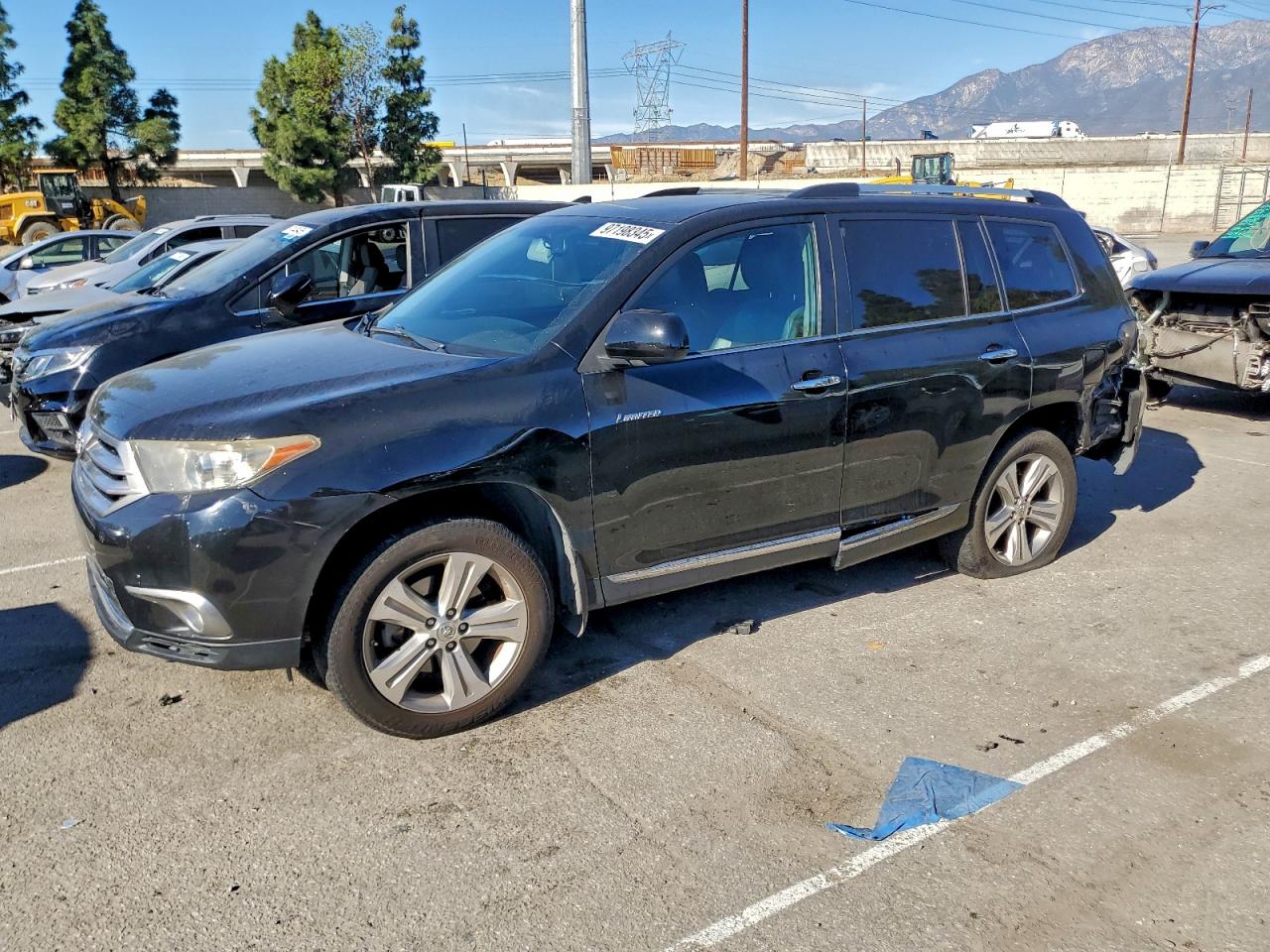2013 TOYOTA HIGHLANDER