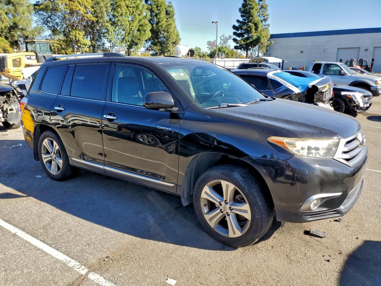 2013 TOYOTA HIGHLANDER LIMITED photo 4