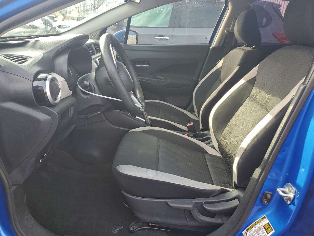 2021 NISSAN VERSA SV photo 13