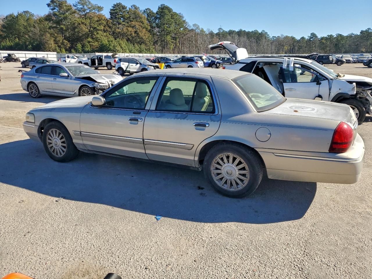 2008 MERCURY GRAND MARQUIS LS photo 2