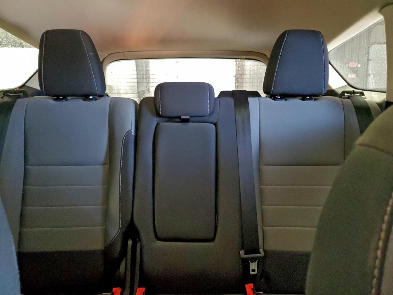 2016 FORD ESCAPE SE photo 19