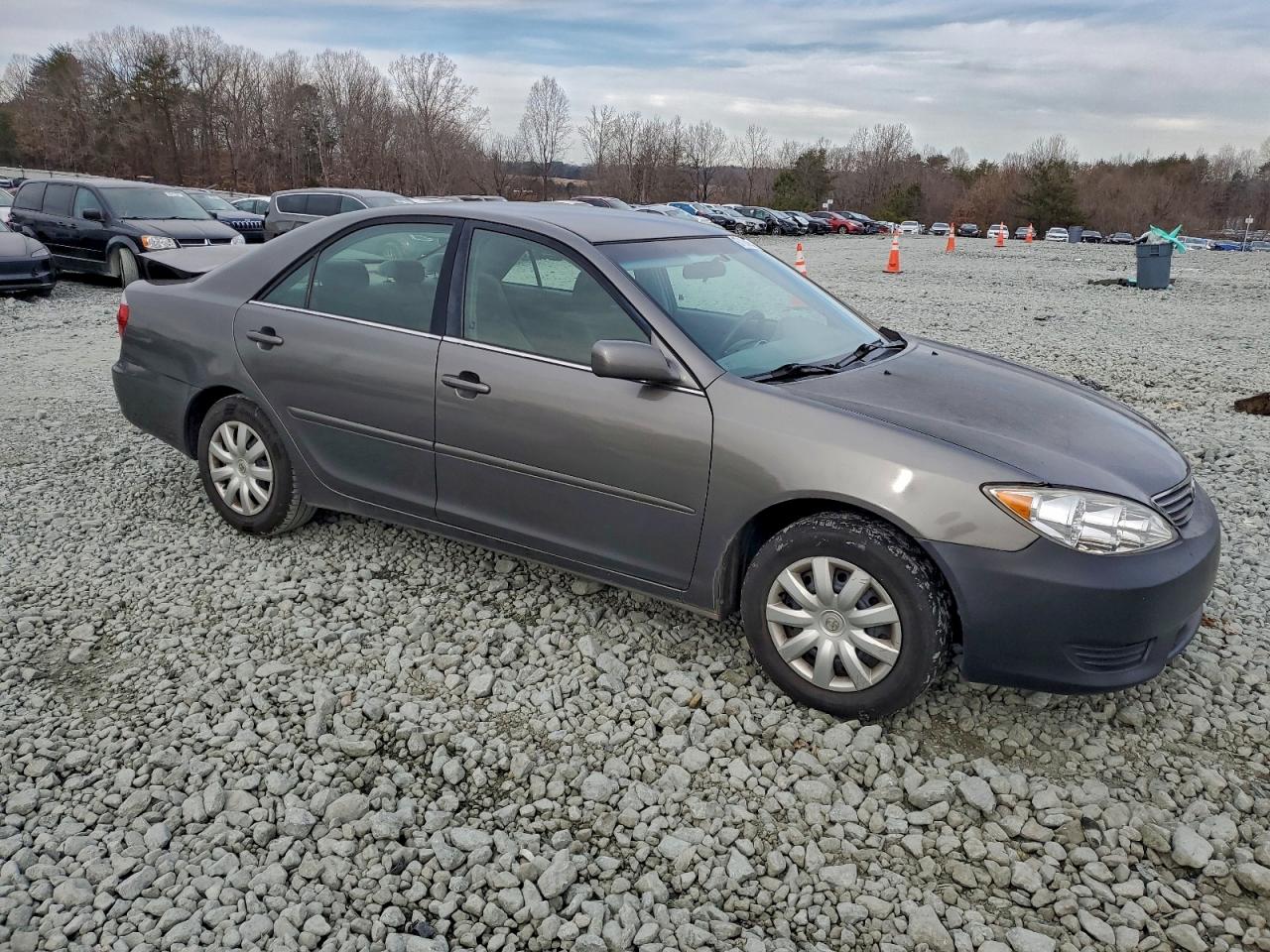 2006 TOYOTA CAMRY LE photo 4