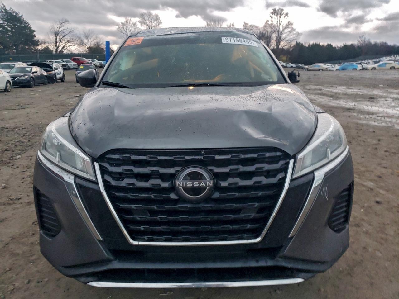 2022 NISSAN KICKS S photo 5