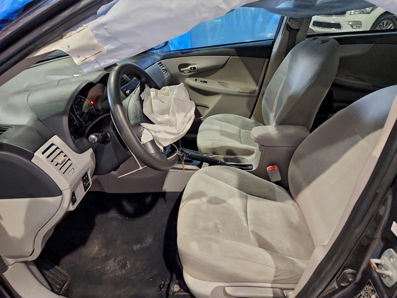 2013 TOYOTA COROLLA BASE photo 7