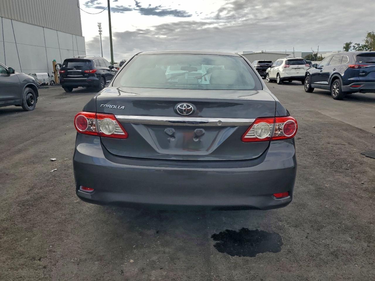 2013 TOYOTA COROLLA BASE photo 6