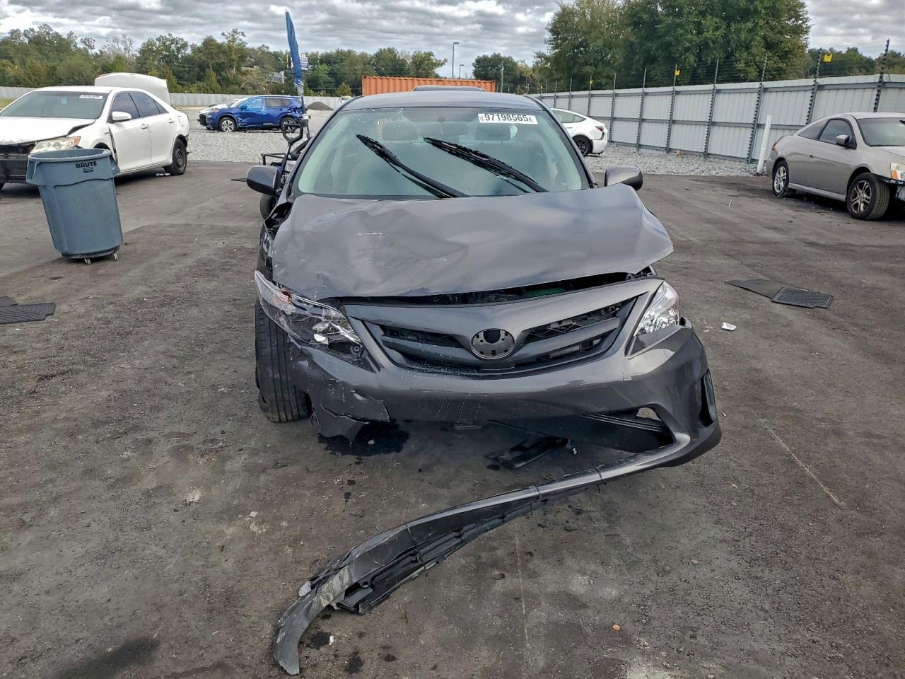 2013 TOYOTA COROLLA BASE photo 5