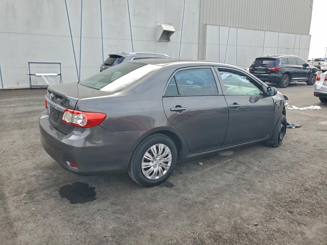 2013 TOYOTA COROLLA BASE photo 3