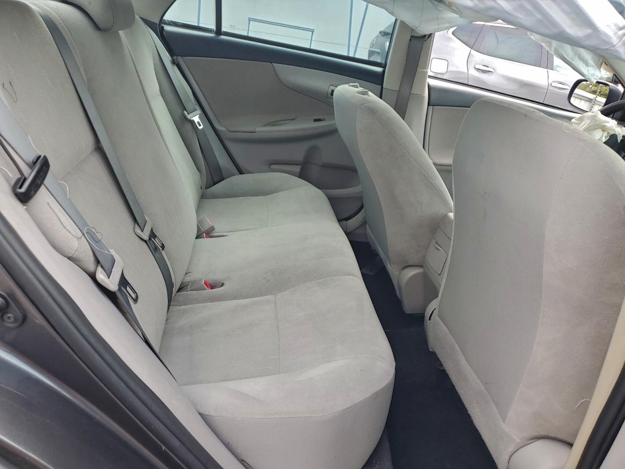 2013 TOYOTA COROLLA BASE photo 10