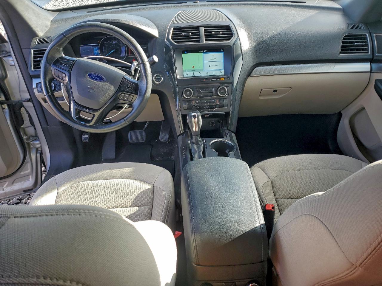 2018 FORD EXPLORER XLT photo 8