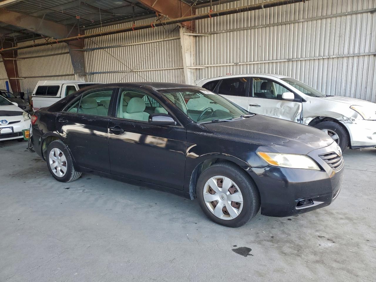 2009 TOYOTA CAMRY SE photo 4