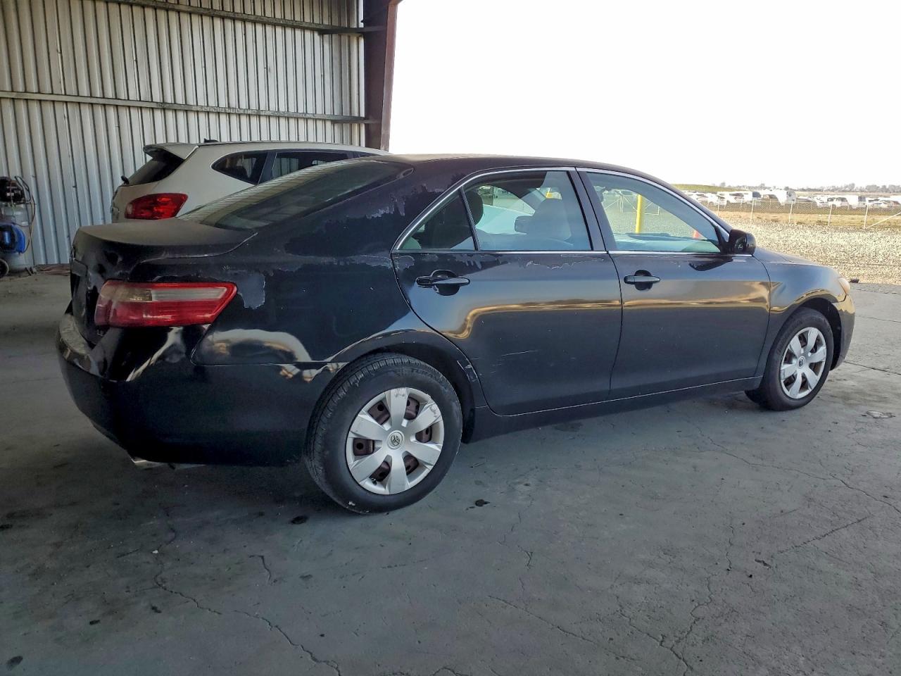 2009 TOYOTA CAMRY SE photo 3