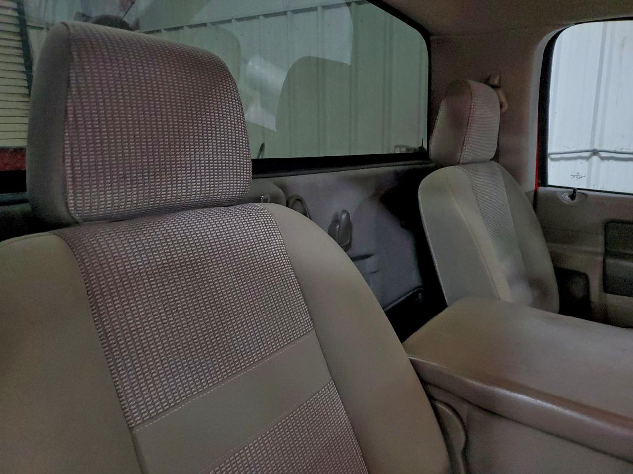 2006 DODGE RAM 1500 ST photo 10