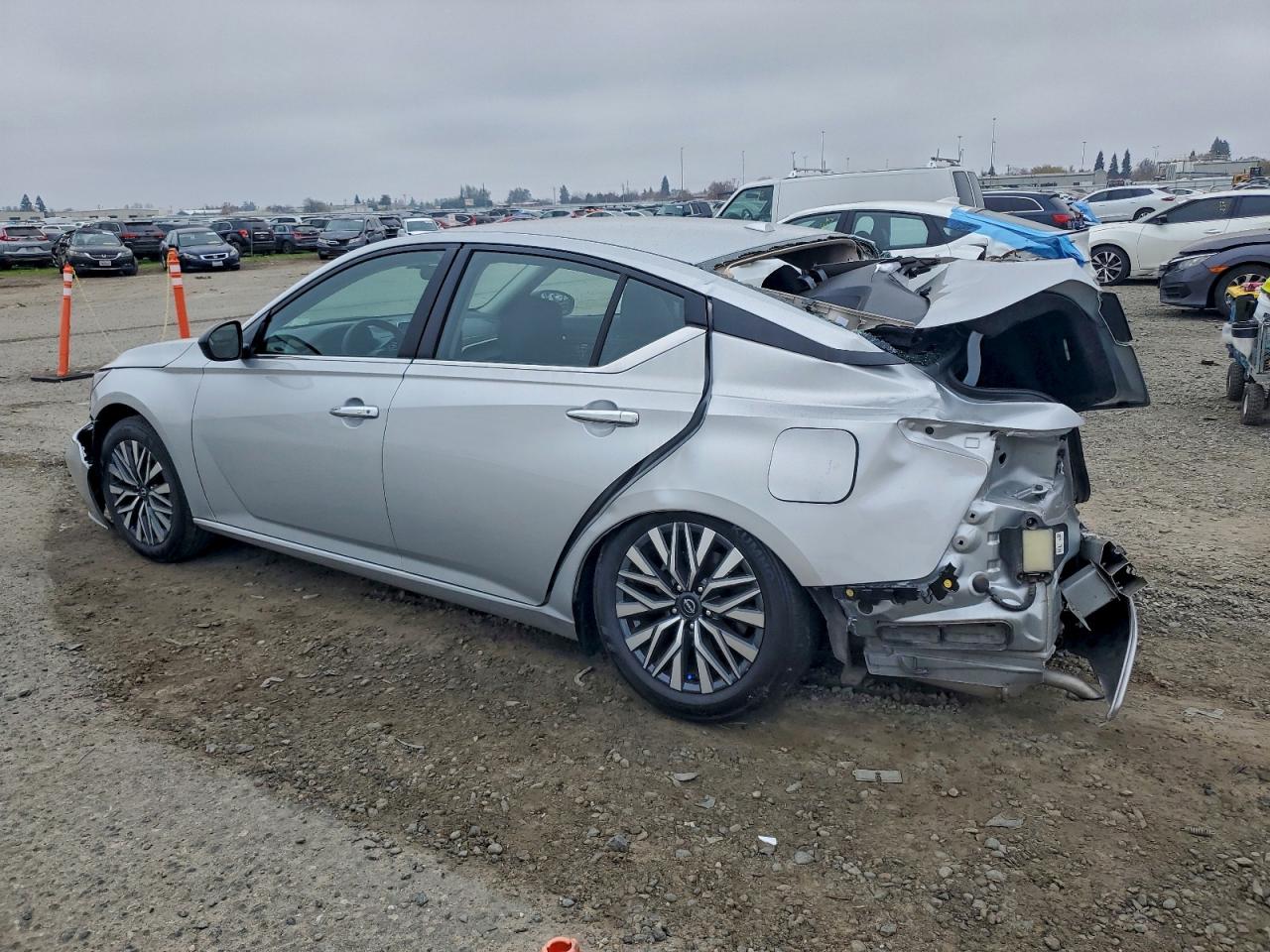 2024 NISSAN ALTIMA SV photo 2