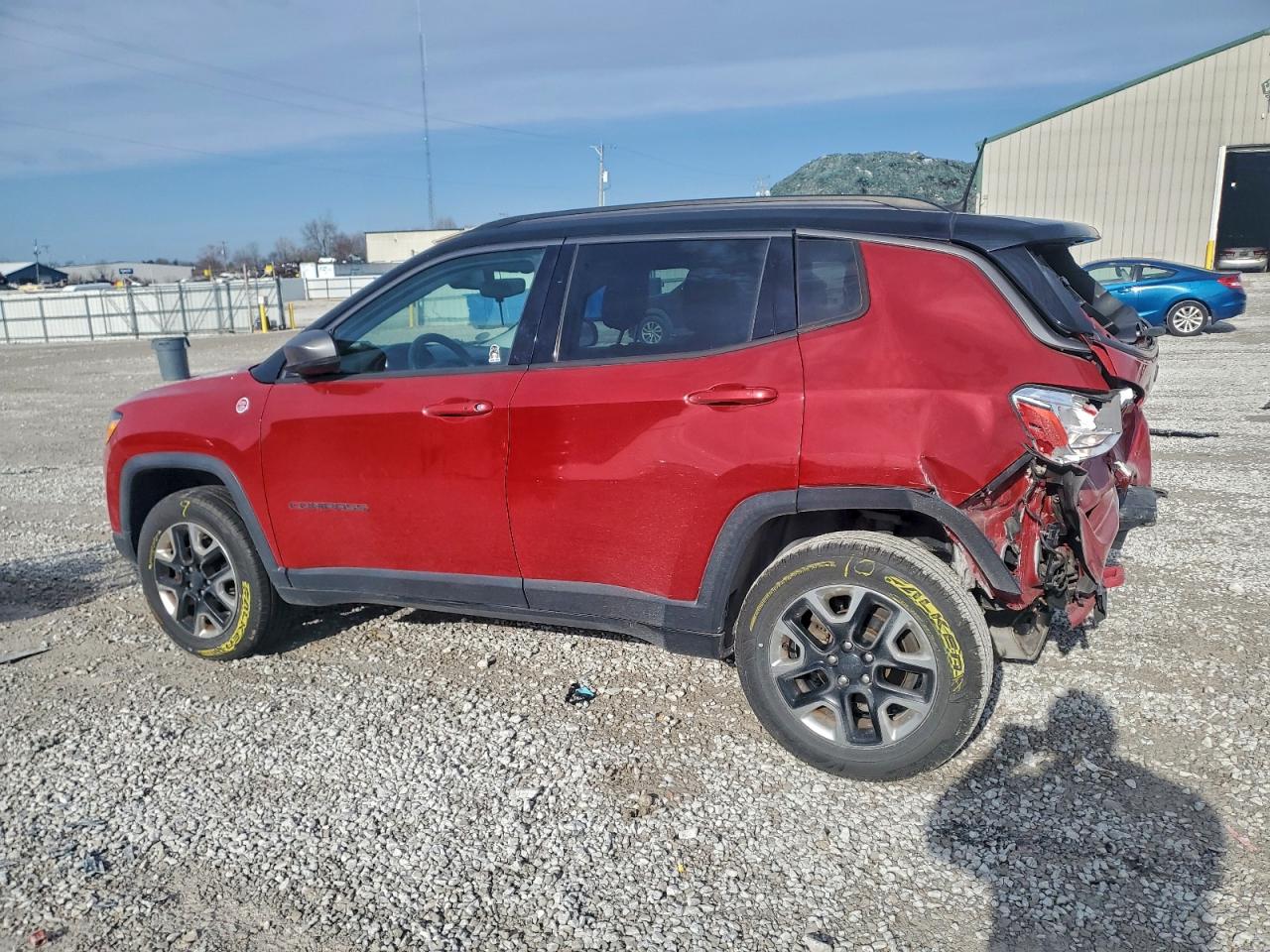2017 JEEP COMPASS TRAILHAWK photo 2