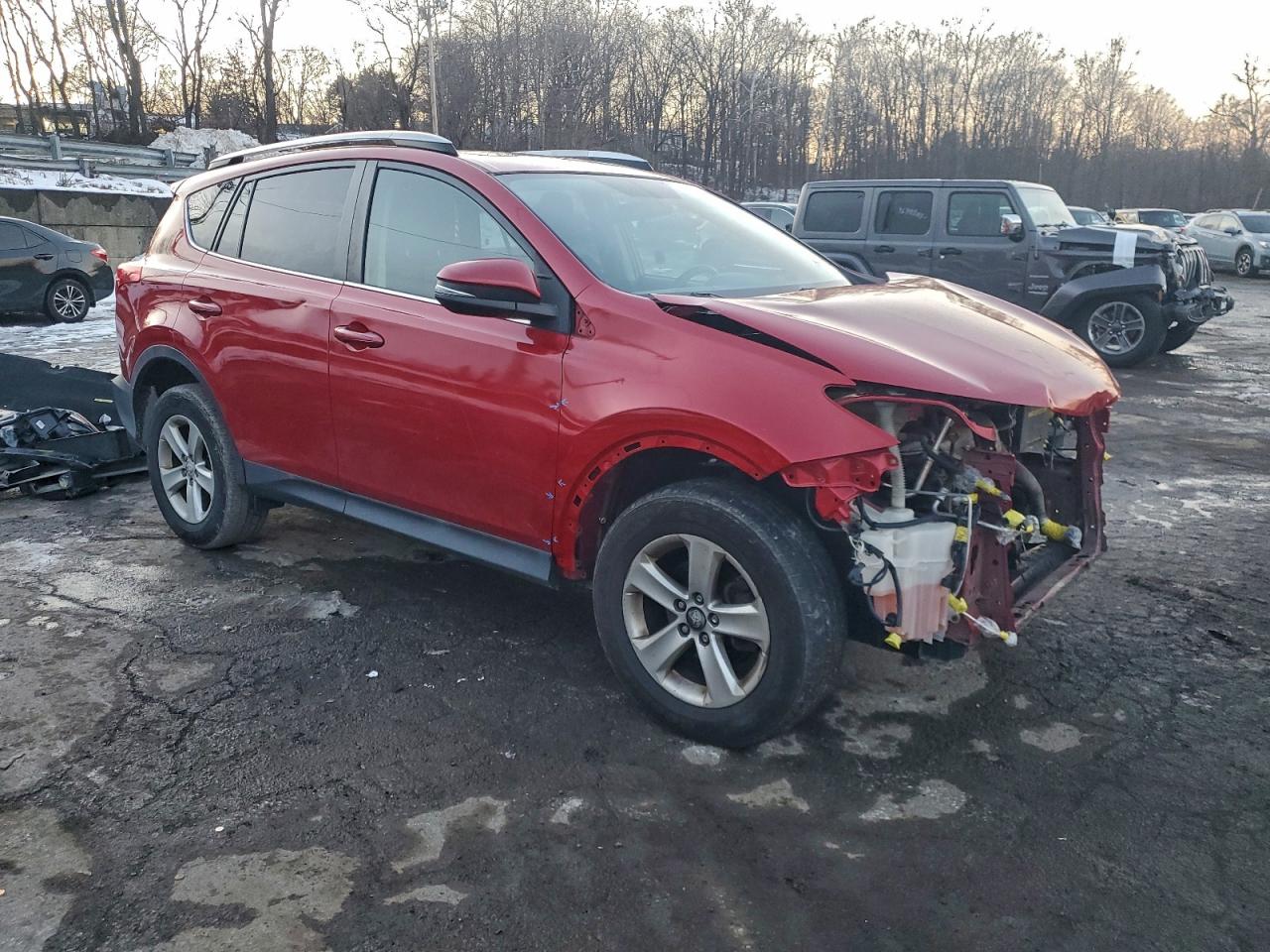 2013 TOYOTA RAV4 XLE photo 4