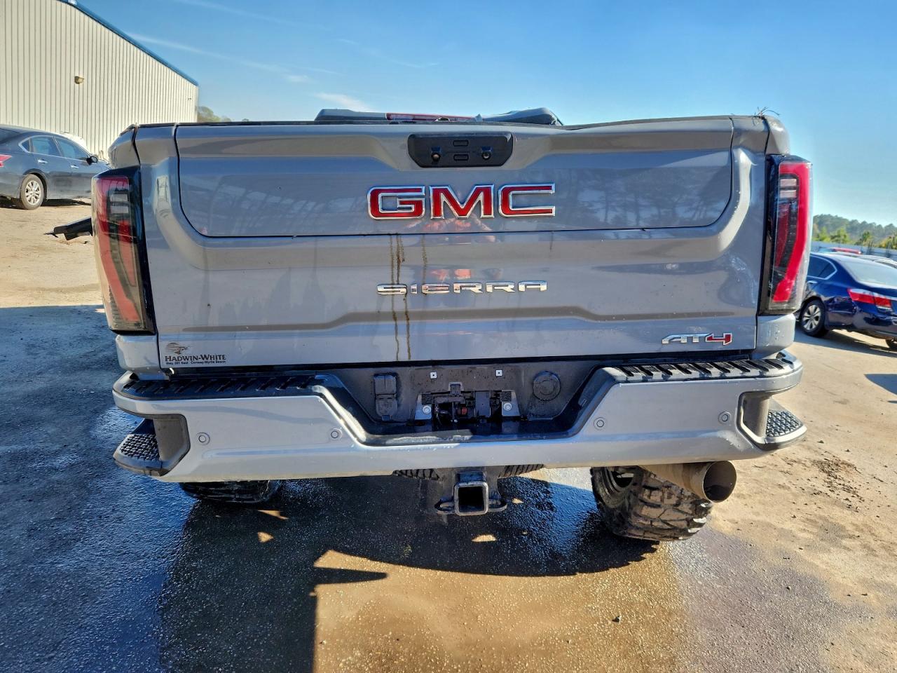 2025 GMC SIERRA K2500 AT4 photo 6