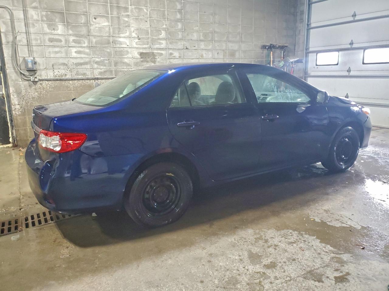 2012 TOYOTA COROLLA BASE photo 3