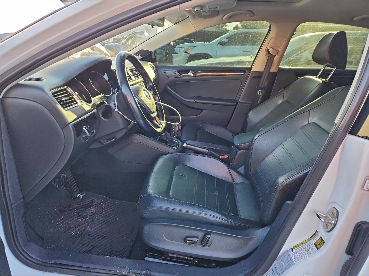 2015 VOLKSWAGEN JETTA SEL photo 7