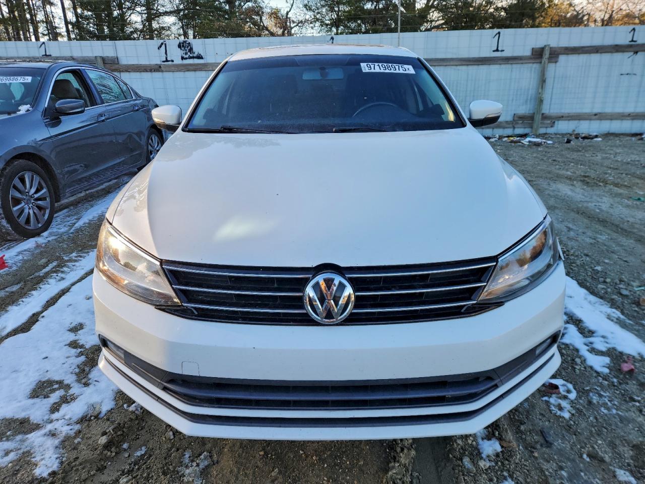 2015 VOLKSWAGEN JETTA SEL photo 5