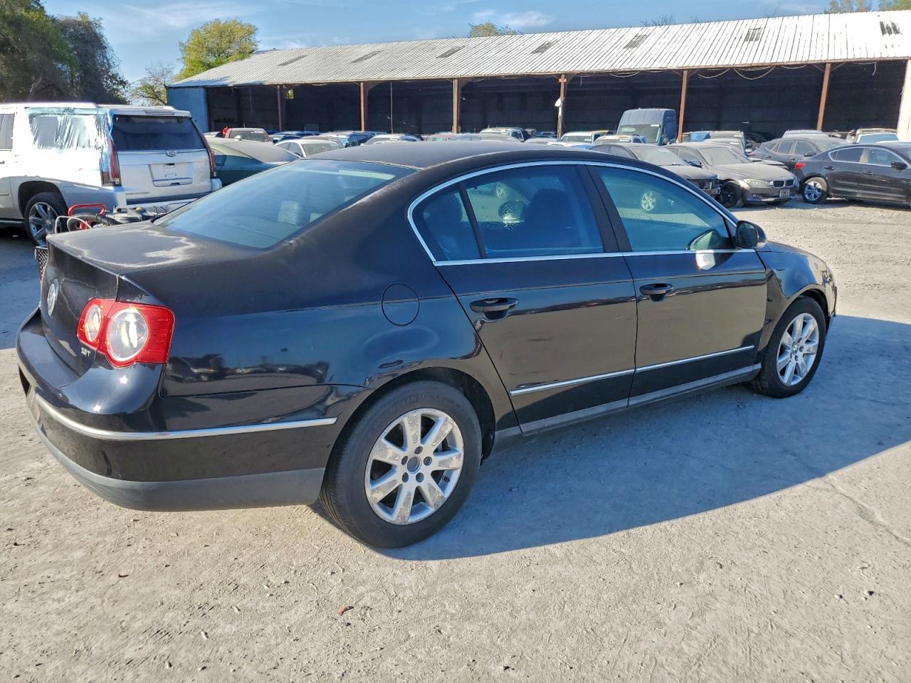 2008 VOLKSWAGEN PASSAT TURBO photo 3