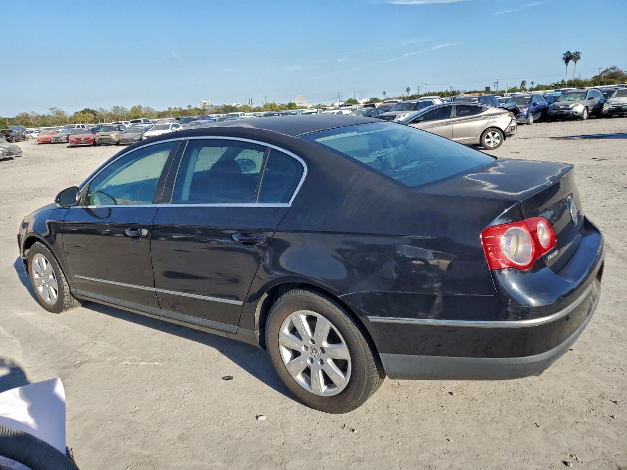 2008 VOLKSWAGEN PASSAT TURBO photo 2