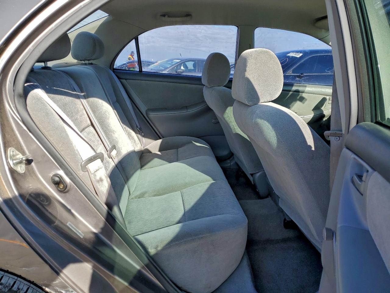 2004 TOYOTA COROLLA CE photo 10