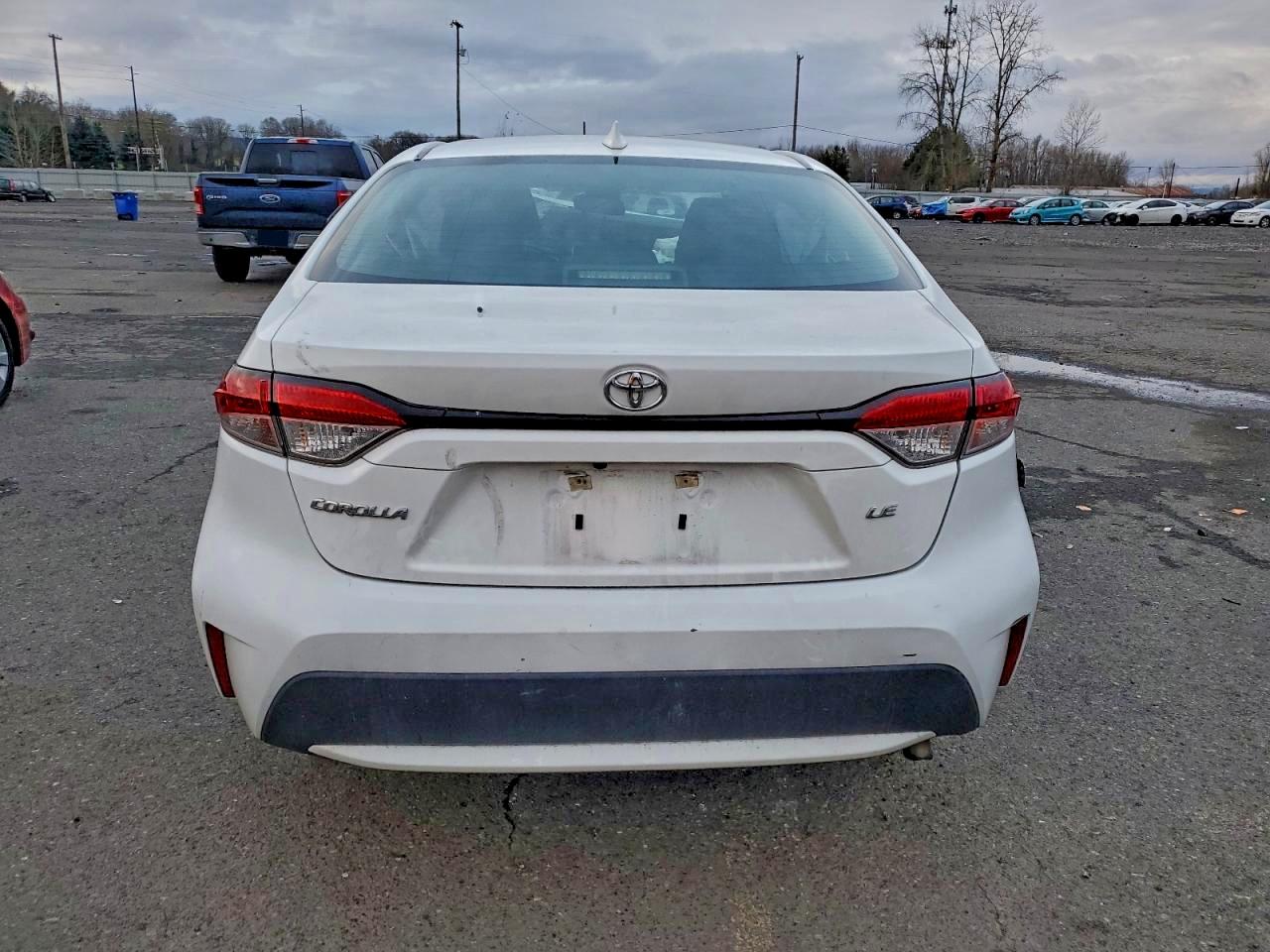 2021 TOYOTA COROLLA LE photo 6