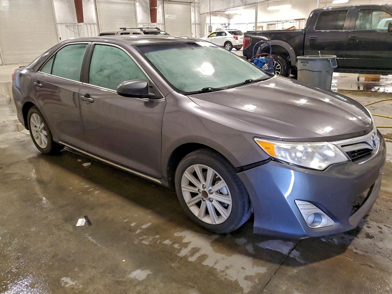 2014 TOYOTA CAMRY L photo 4