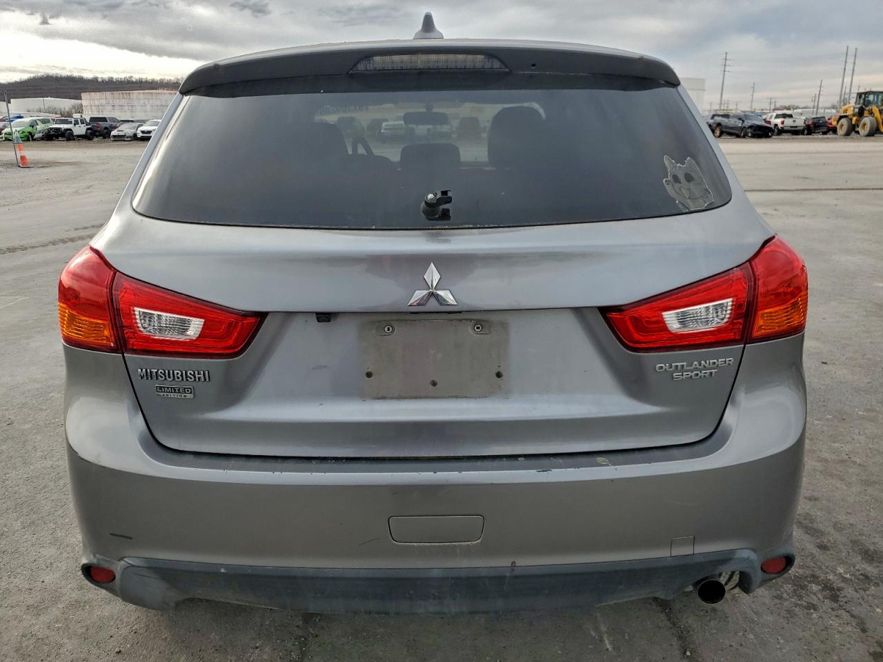 2017 MITSUBISHI OUTLANDER SPORT ES photo 6