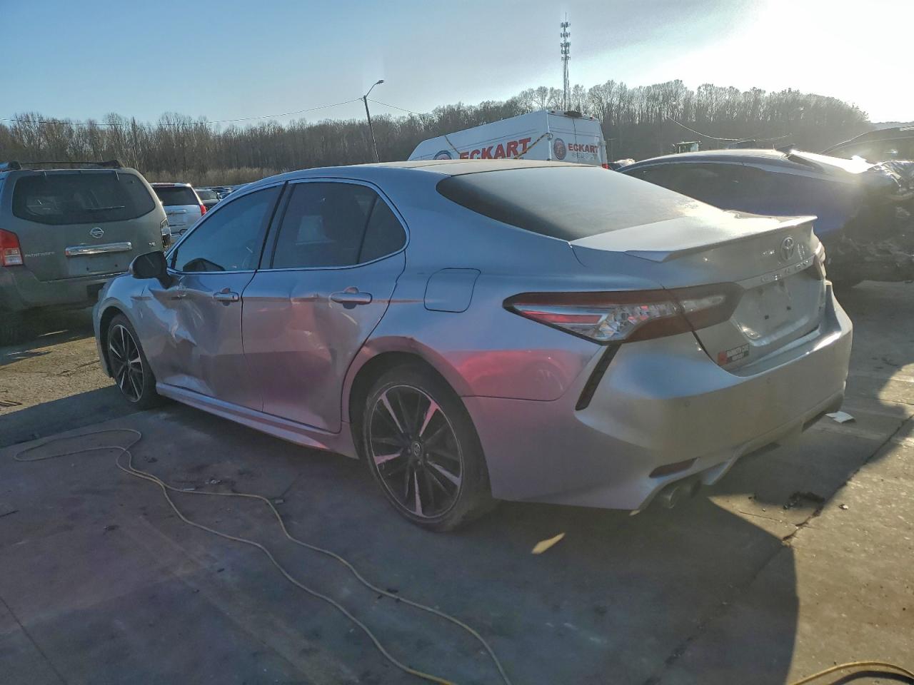 2018 TOYOTA CAMRY XSE photo 2