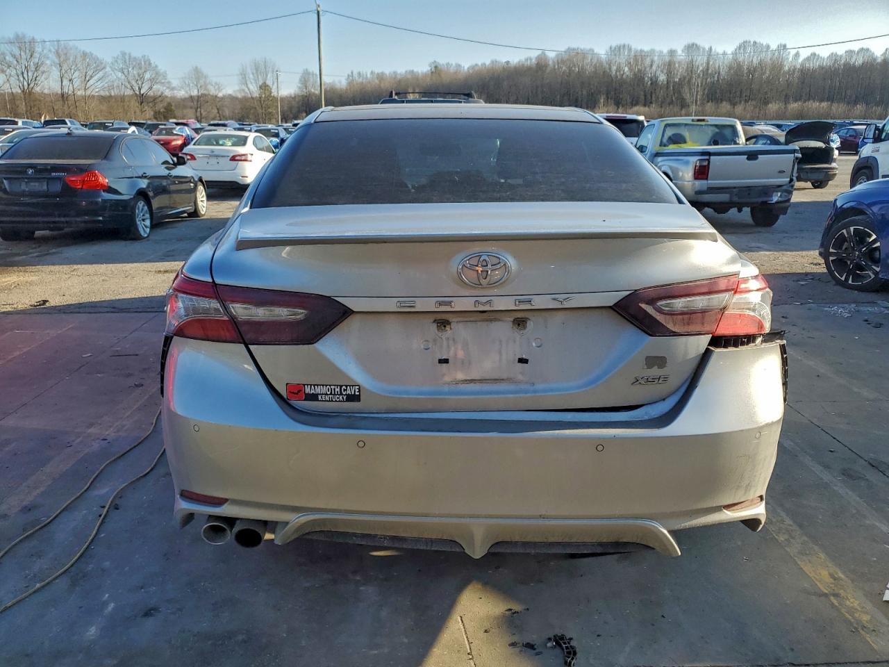 2018 TOYOTA CAMRY XSE photo 6