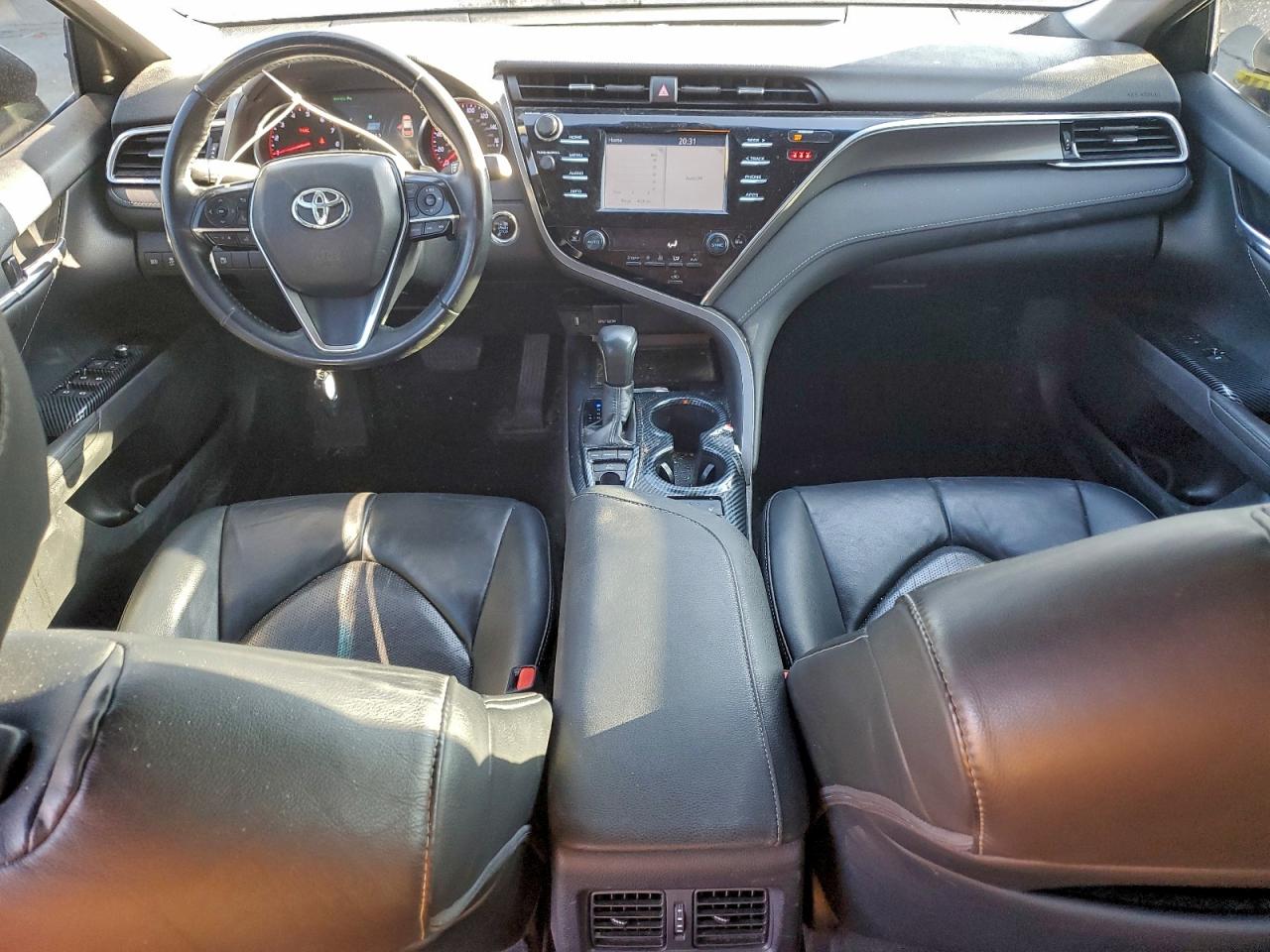 2018 TOYOTA CAMRY XSE photo 8