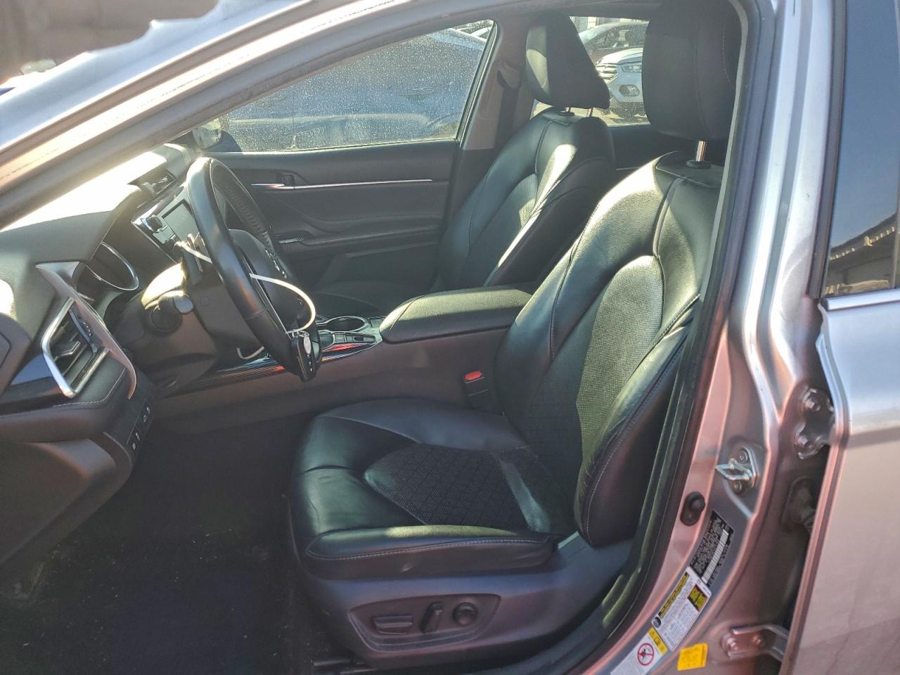 2018 TOYOTA CAMRY XSE photo 7