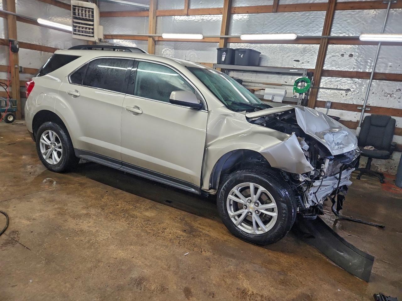 2016 CHEVROLET EQUINOX LT photo 4