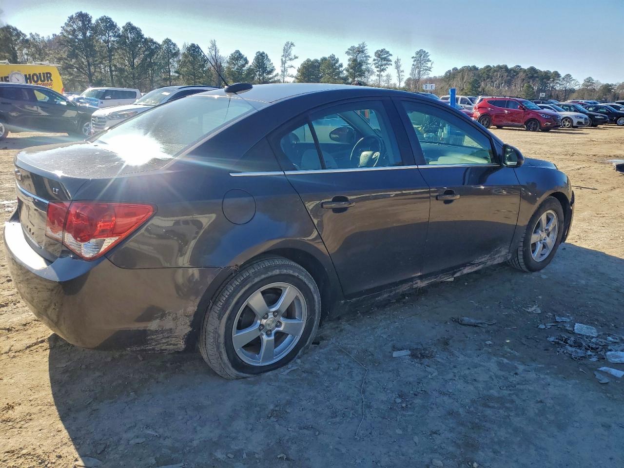 2015 CHEVROLET CRUZE LT photo 3