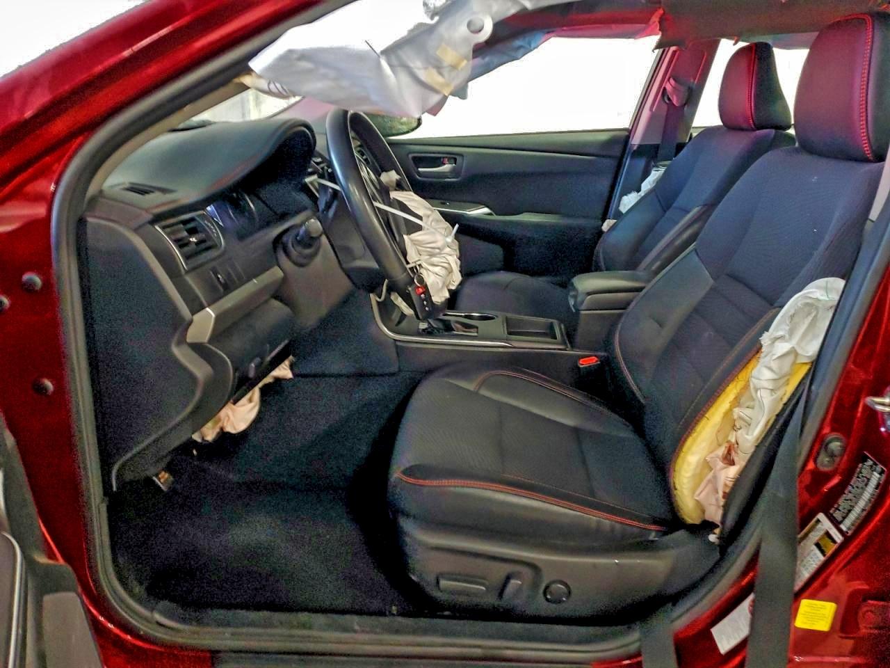 2017 TOYOTA CAMRY LE photo 7