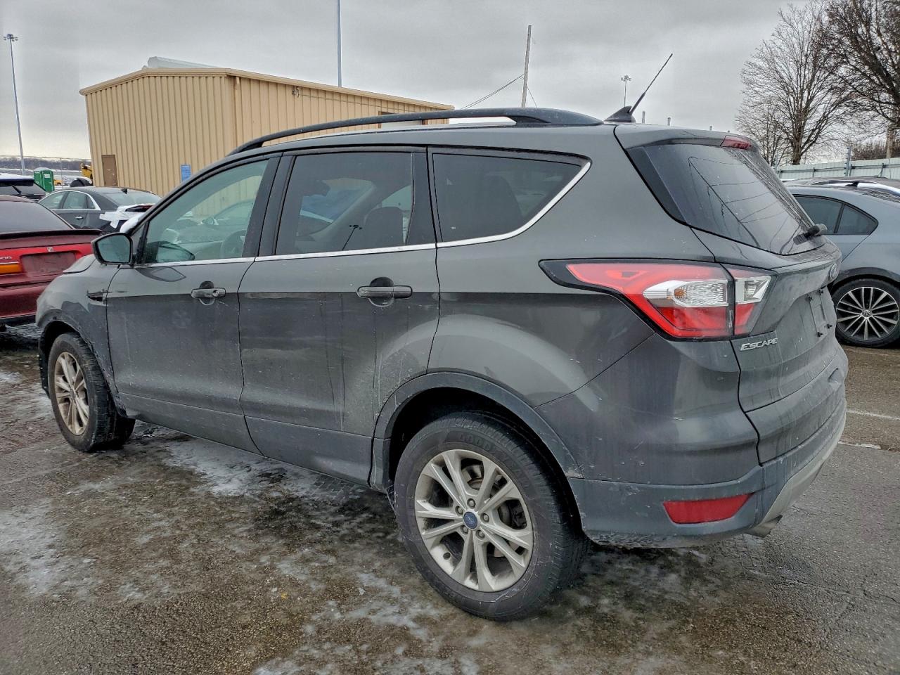 2018 FORD ESCAPE SE photo 2