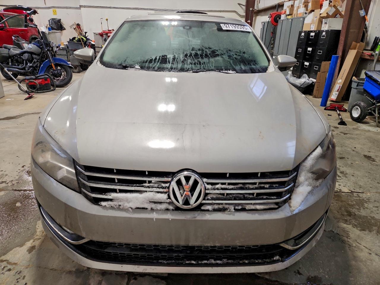2012 VOLKSWAGEN PASSAT SEL photo 5