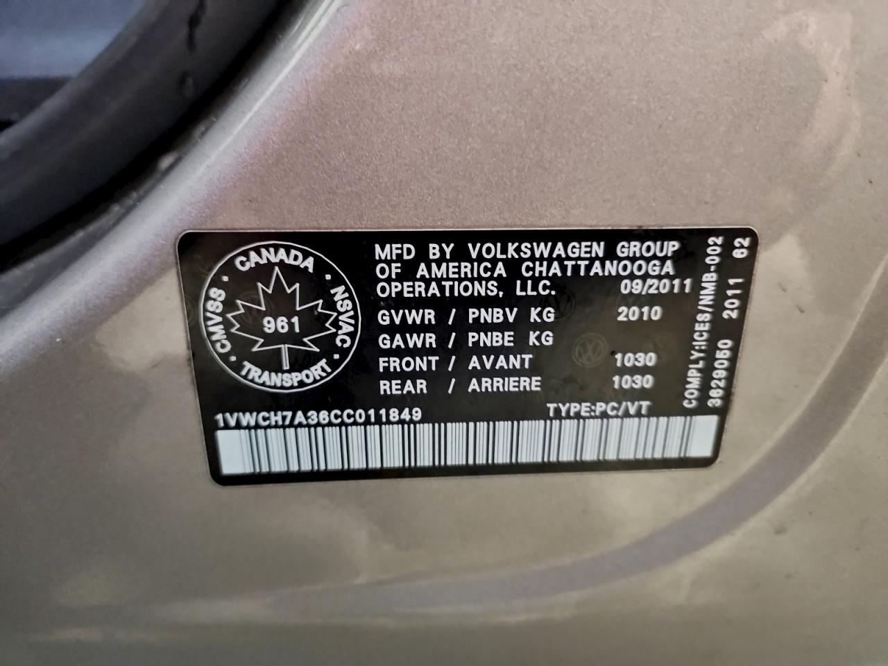2012 VOLKSWAGEN PASSAT SEL photo 13