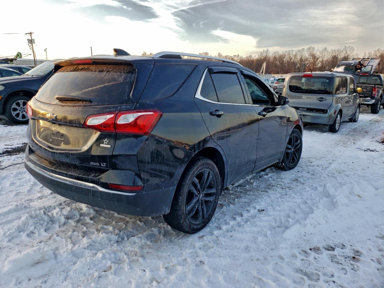 2020 CHEVROLET EQUINOX LT photo 3