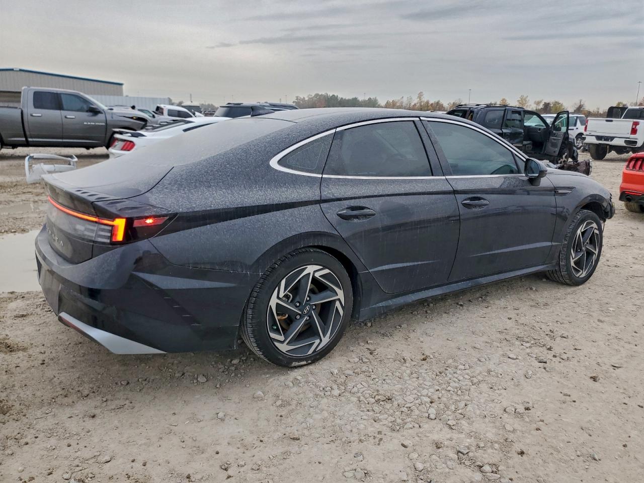 2024 HYUNDAI SONATA SEL photo 3