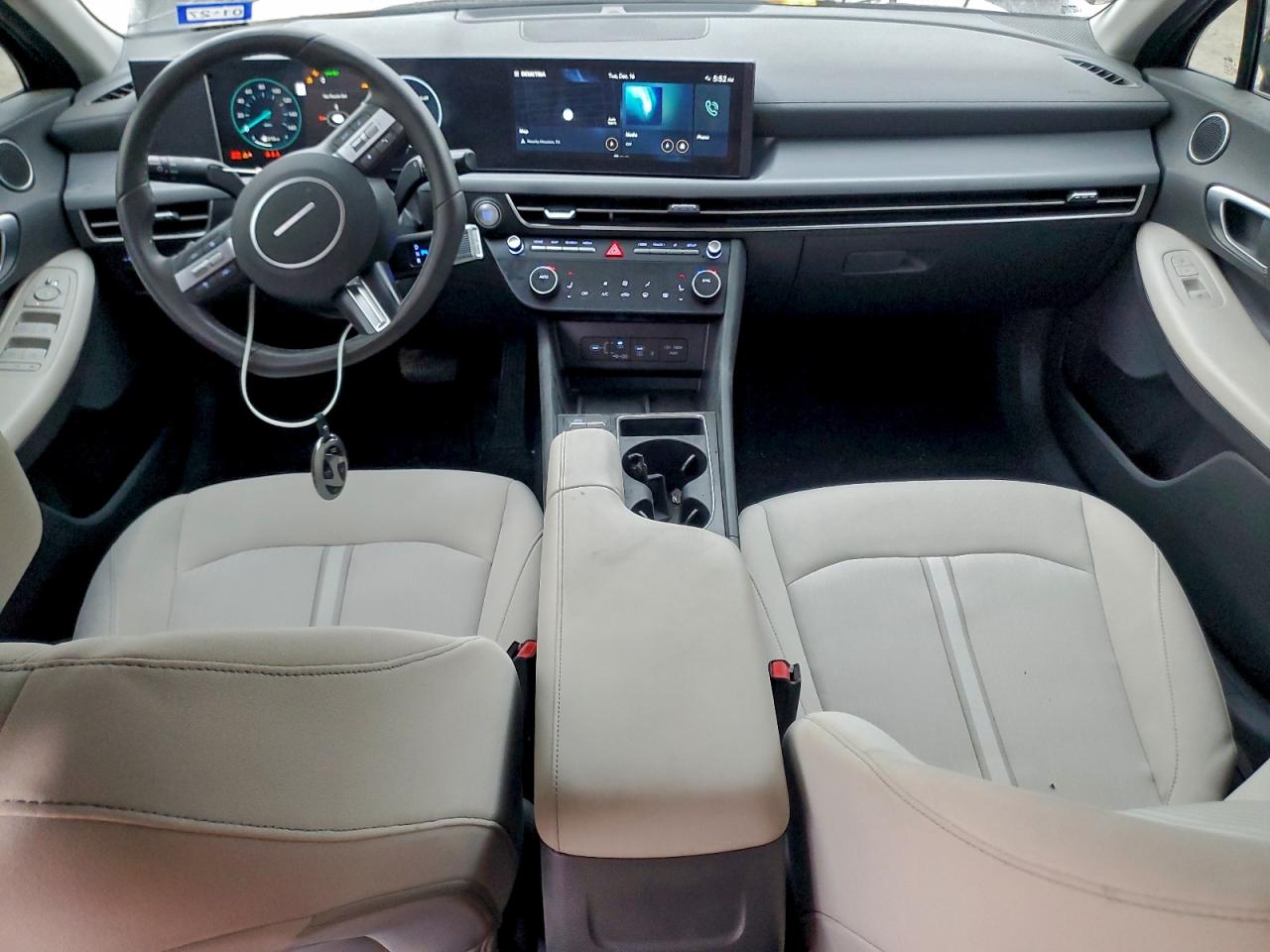 2024 HYUNDAI SONATA SEL photo 8