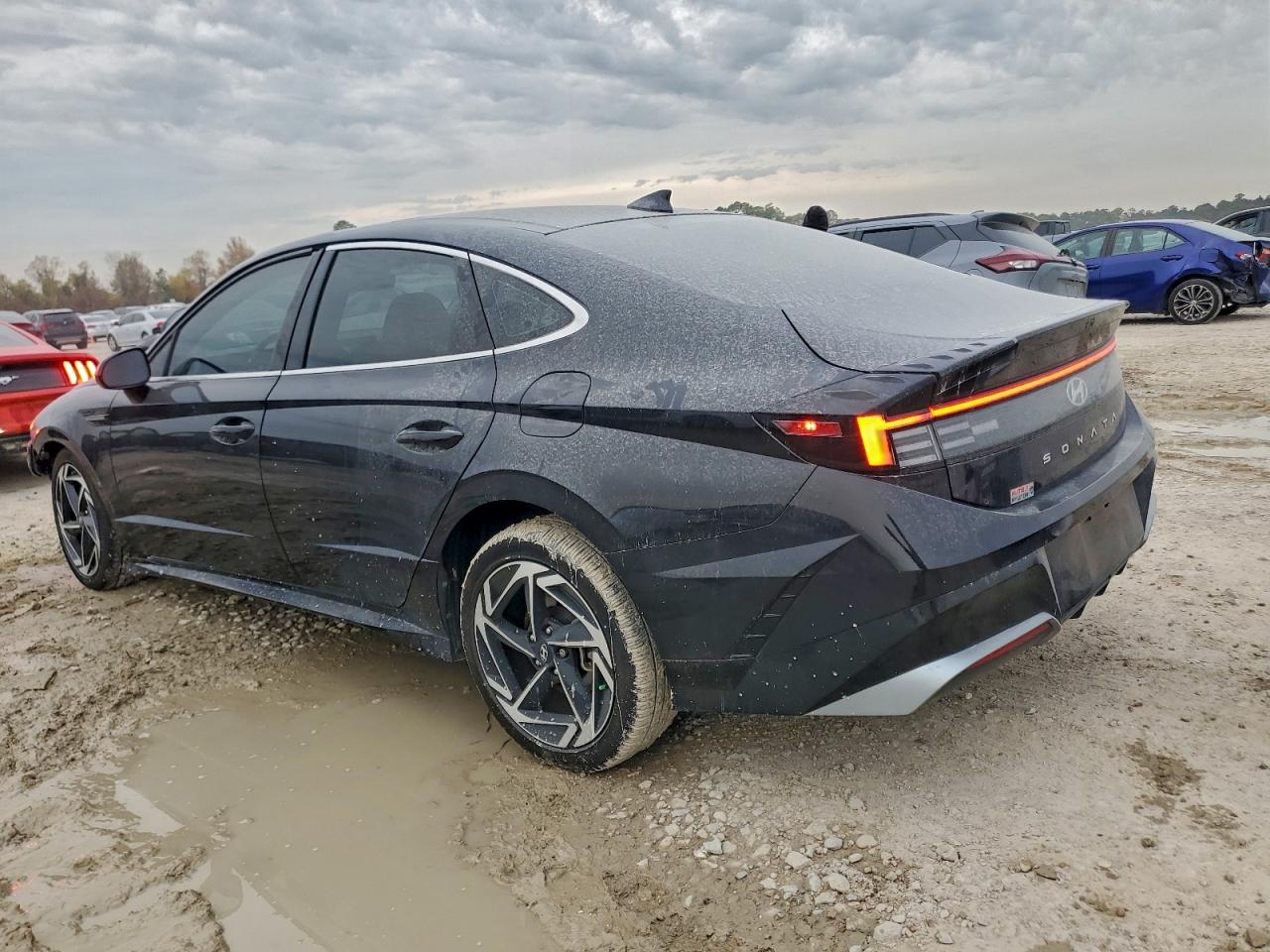2024 HYUNDAI SONATA SEL photo 2