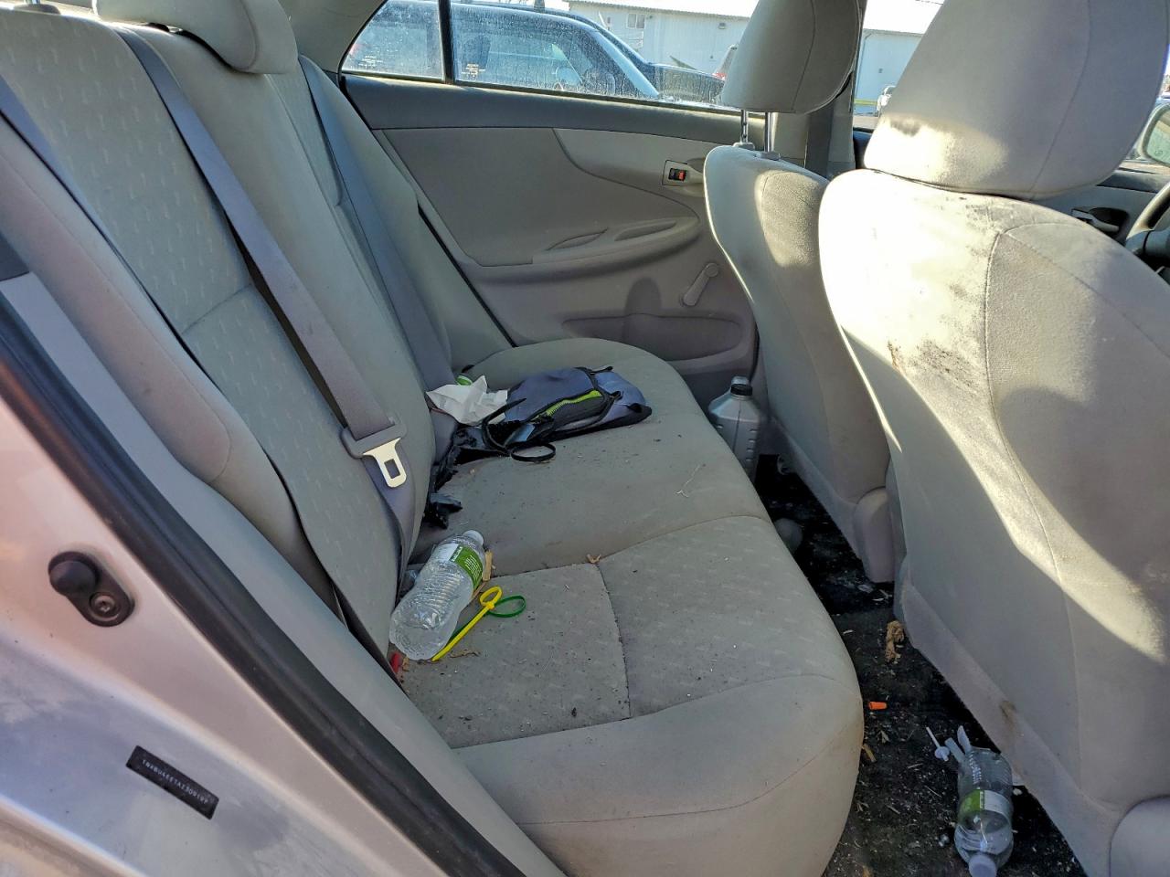 2010 TOYOTA COROLLA BASE photo 19